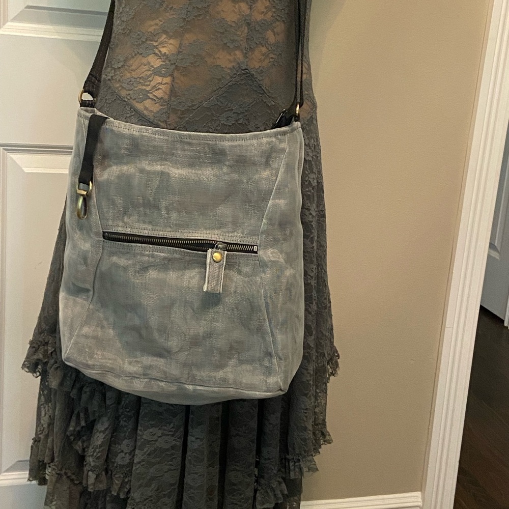 Lightweight siver shimmer fish line lined bag